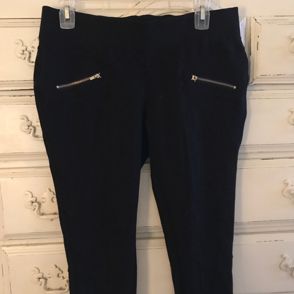 Black slim pants by Sono